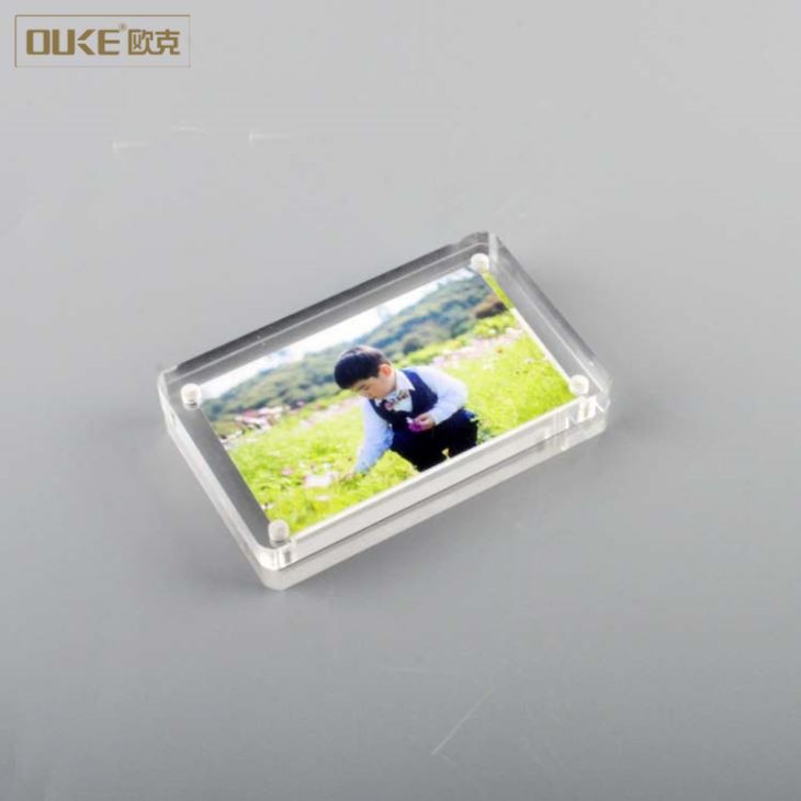 Magnetic Small Acrylic Cube Photo Frames