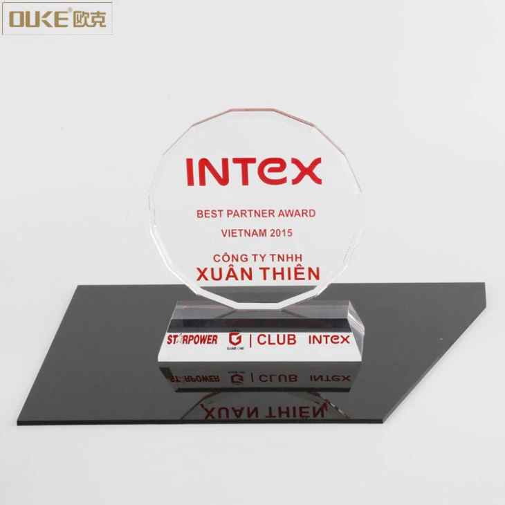 New Design Crystal Round Acrylic Trophy