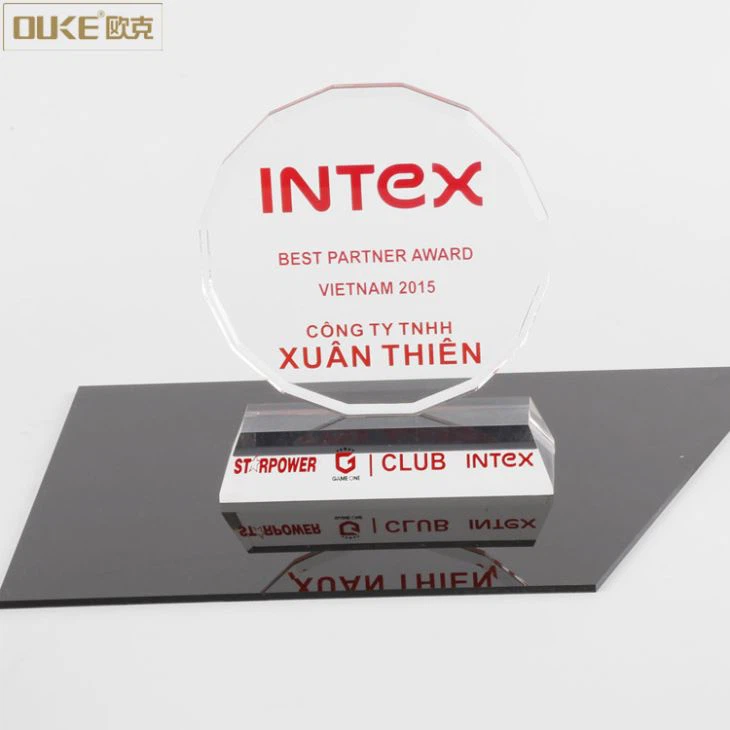 New Design Crystal Round Acrylic Trophy