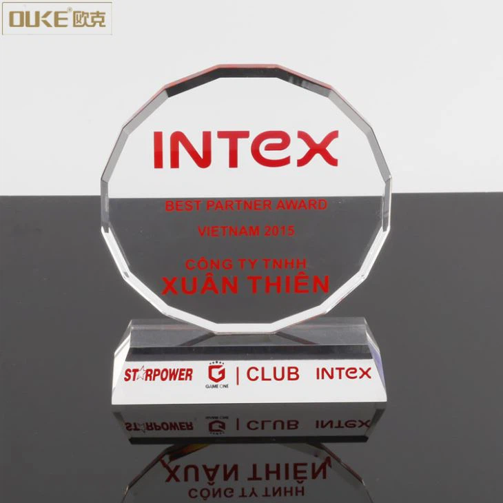 New Design Crystal Round Acrylic Trophy
